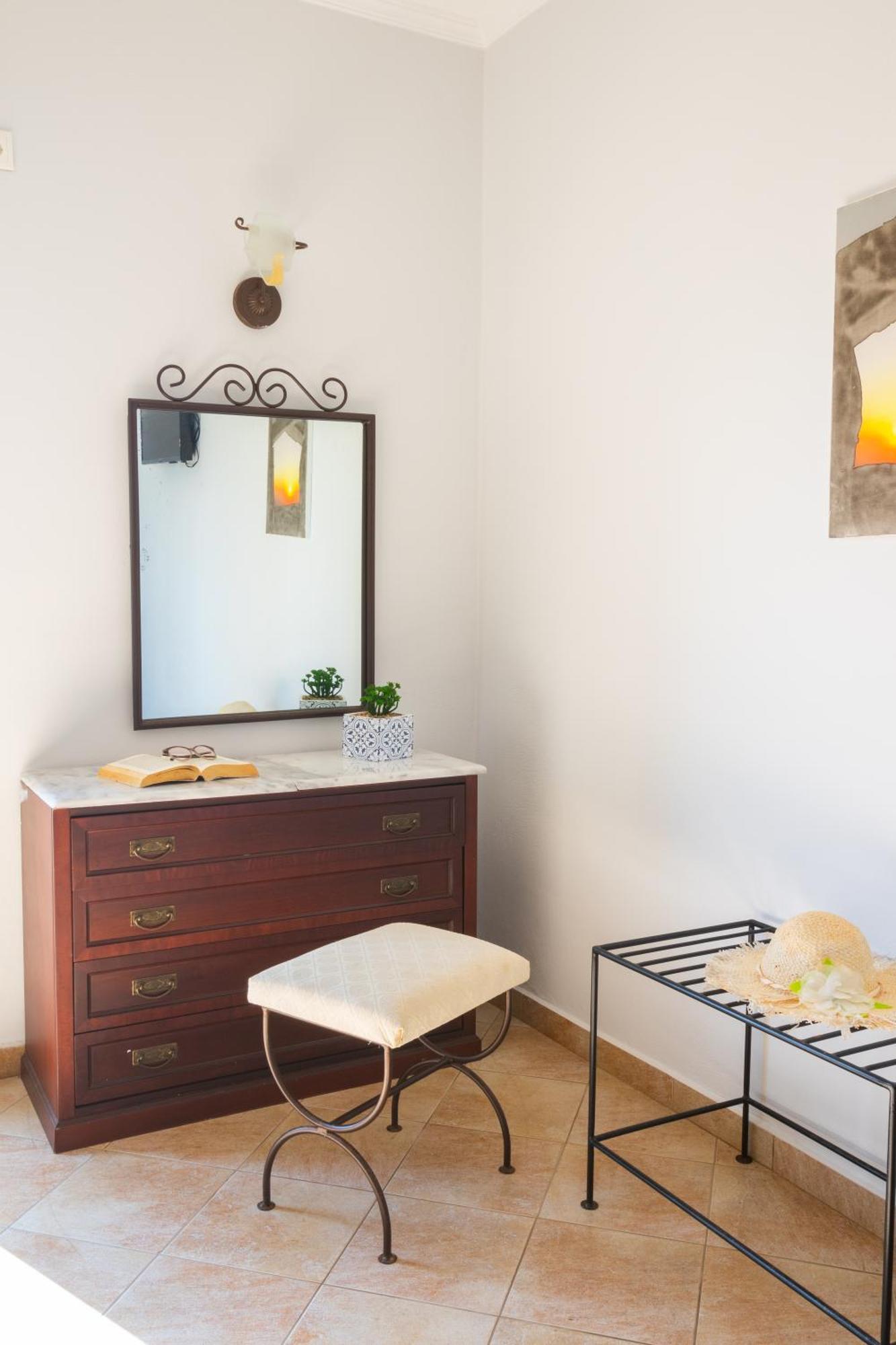 Dilina Studios Arkasa Oda fotoğraf