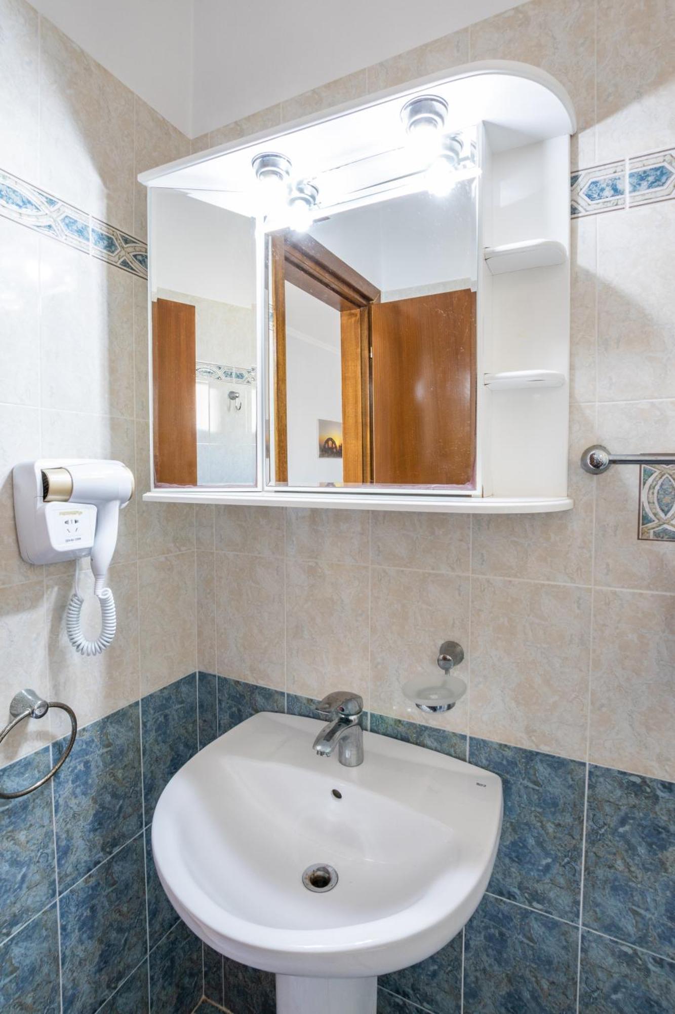 Dilina Studios Arkasa Oda fotoğraf
